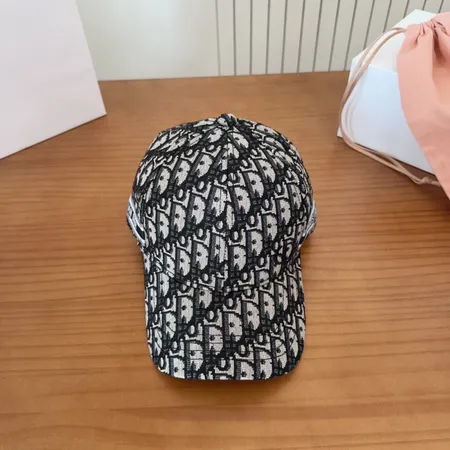 ディオール 帽子