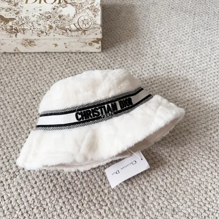 ディオール 帽子