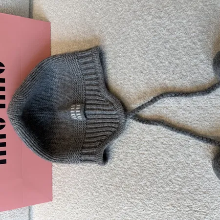 ミュウミュウ 帽子