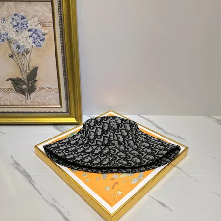 ディオール 帽子