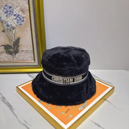 ディオール 帽子