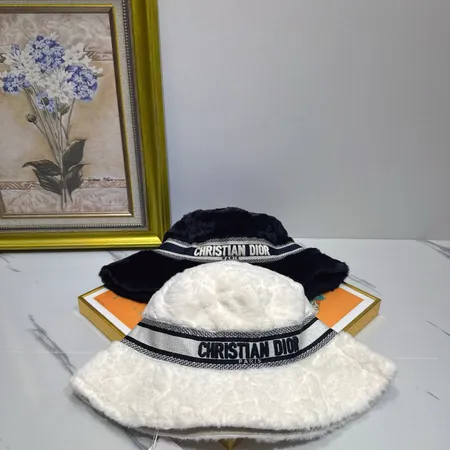 ディオール 帽子