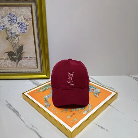 バレンシアガ 帽子