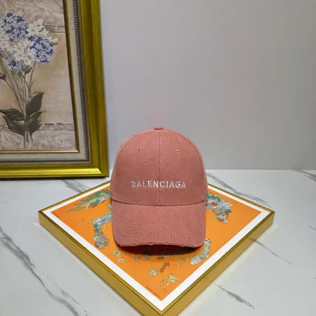 バレンシアガ 帽子