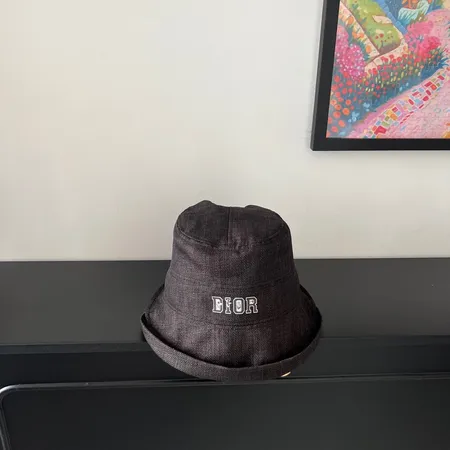 ディオール 帽子