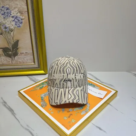 ディオール 帽子