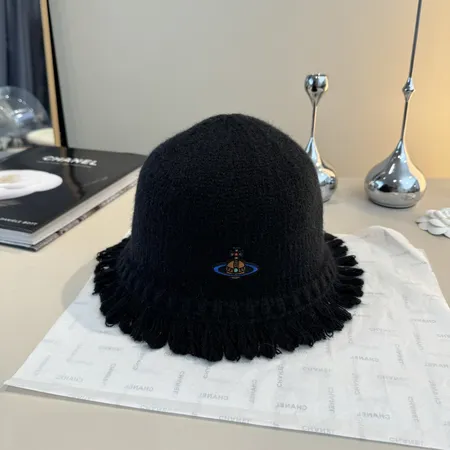 ヴィヴィアン・ウエストウッド 帽子