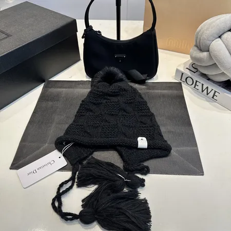 ディオール 帽子