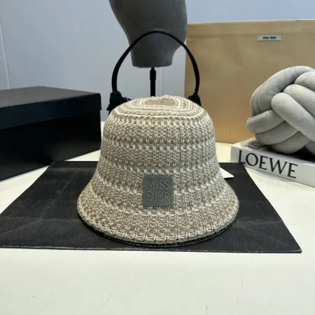 ディオール 帽子