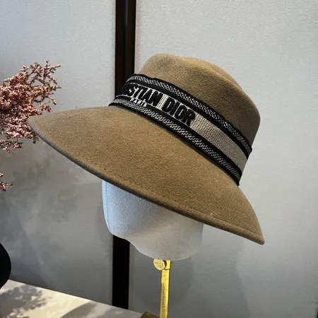 ディオール 帽子