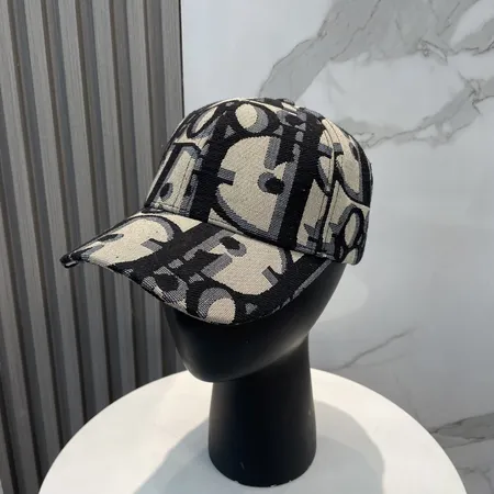 ディオール 帽子