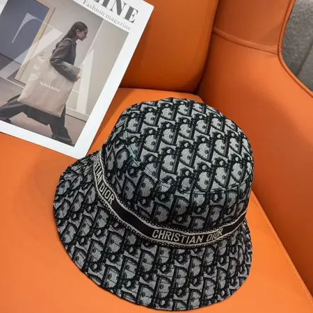 ディオール 帽子