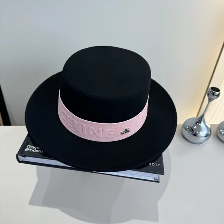 セリーヌ 帽子