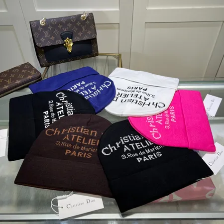 バレンシアガ 帽子