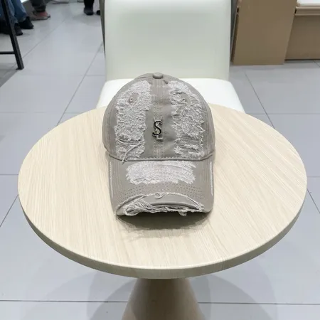 イブサンローラン 帽子