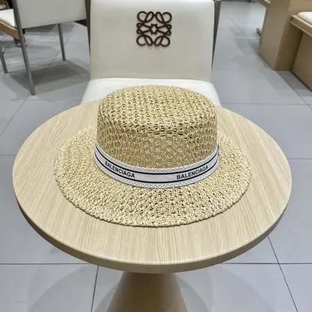 バレンシアガ 帽子