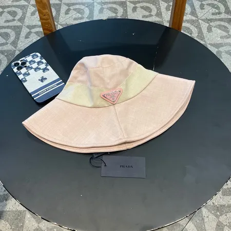 プラダ 帽子