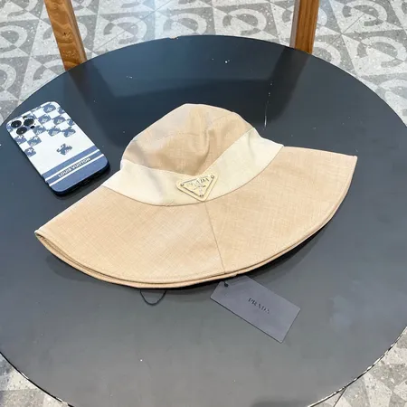 プラダ 帽子
