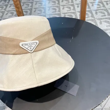 プラダ 帽子
