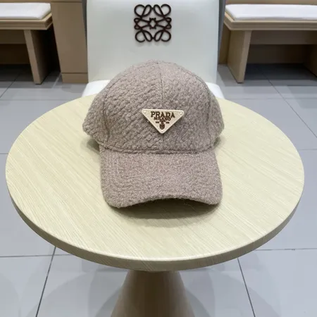 プラダ 帽子