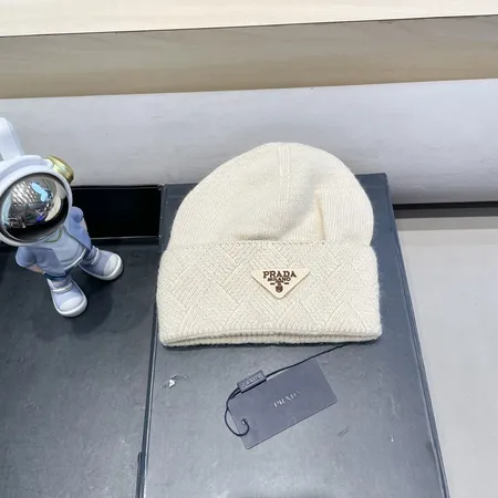 プラダ 帽子