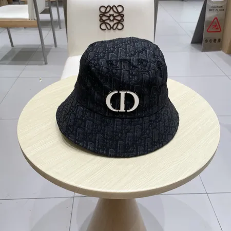 ディオール 帽子
