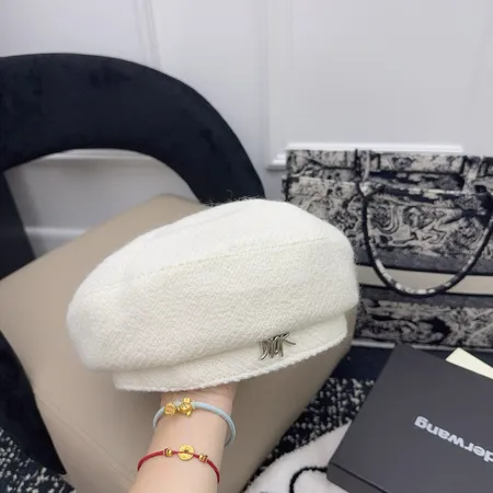 ディオール 帽子