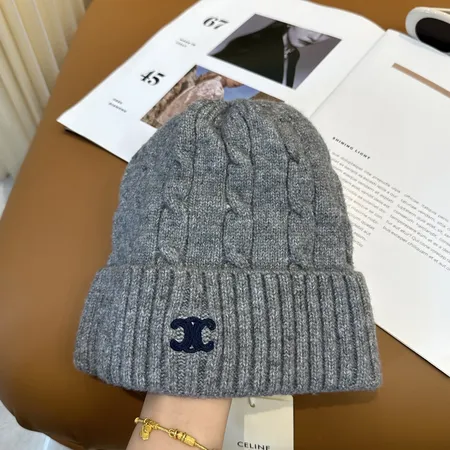 セリーヌ 帽子