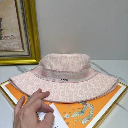 ディオール 帽子