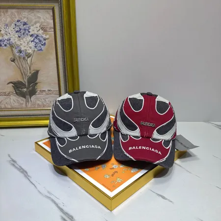 バレンシアガ 帽子