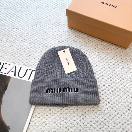 ミュウミュウ 帽子