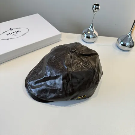 プラダ 帽子