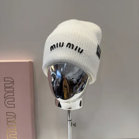 ミュウミュウ 帽子