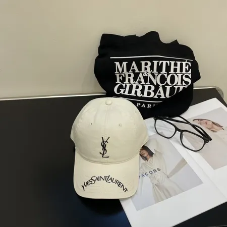 イブサンローラン 帽子