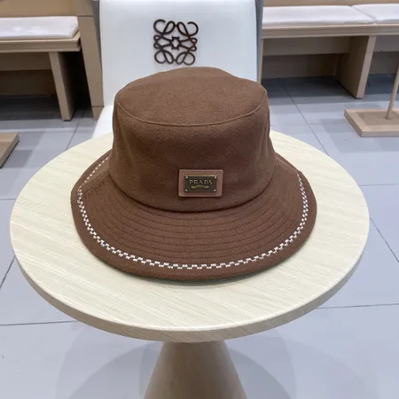 プラダ 帽子