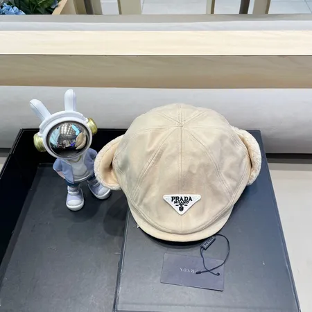 プラダ 帽子