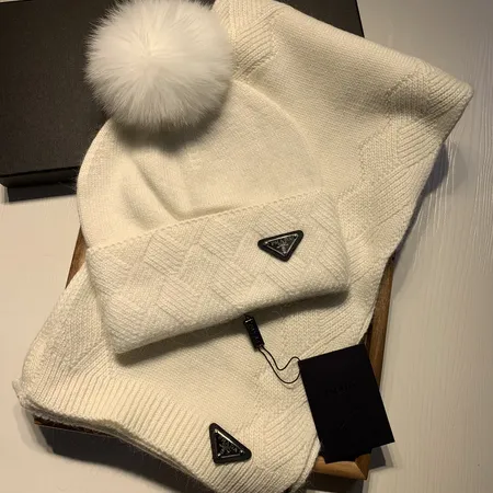 プラダ 帽子