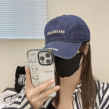 バレンシアガ 帽子