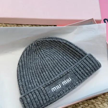 ミュウミュウ 帽子