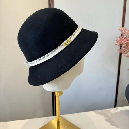 イブサンローラン 帽子