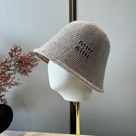 ミュウミュウ 帽子