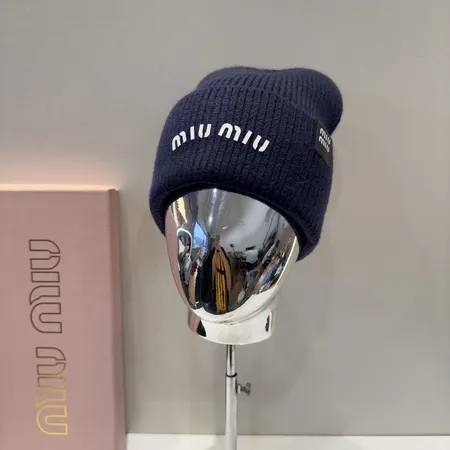 ヴァレンティノ 帽子