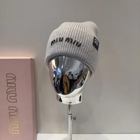 ミュウミュウ 帽子