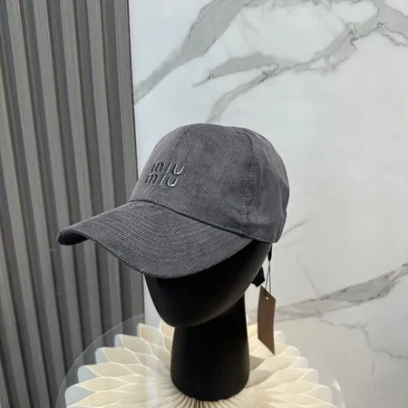 ミュウミュウ 帽子