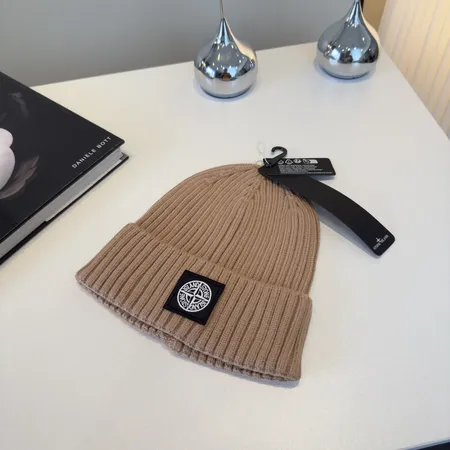 ヴァレンティノ 帽子