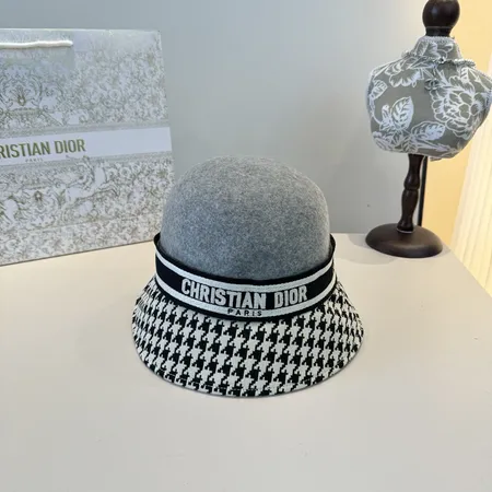 ディオール 帽子