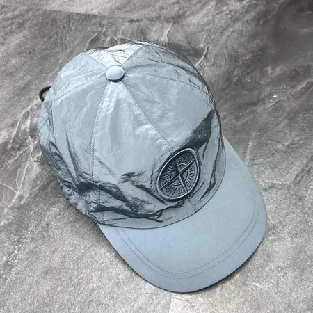 ヴァレンティノ 帽子