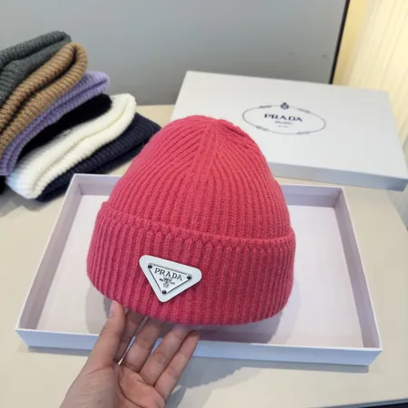 プラダ 帽子