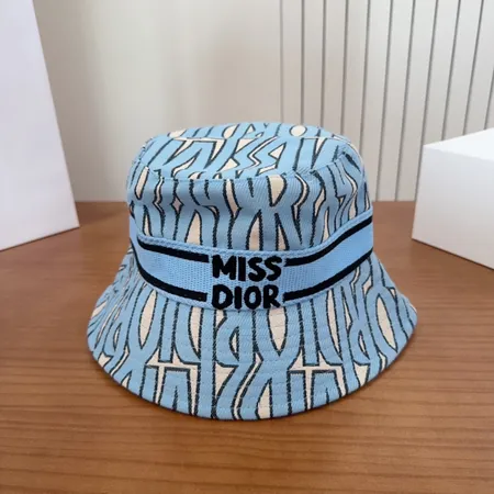 ディオール 帽子