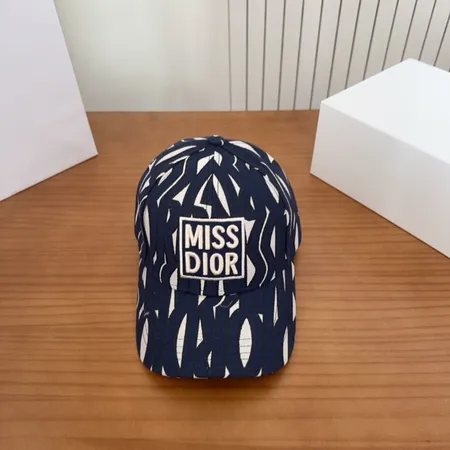 ディオール 帽子